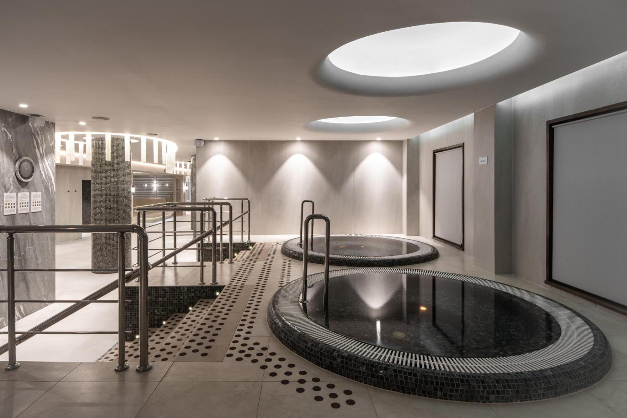 Aquaperla Hotel & Spa Kisinyov Kültér fotó